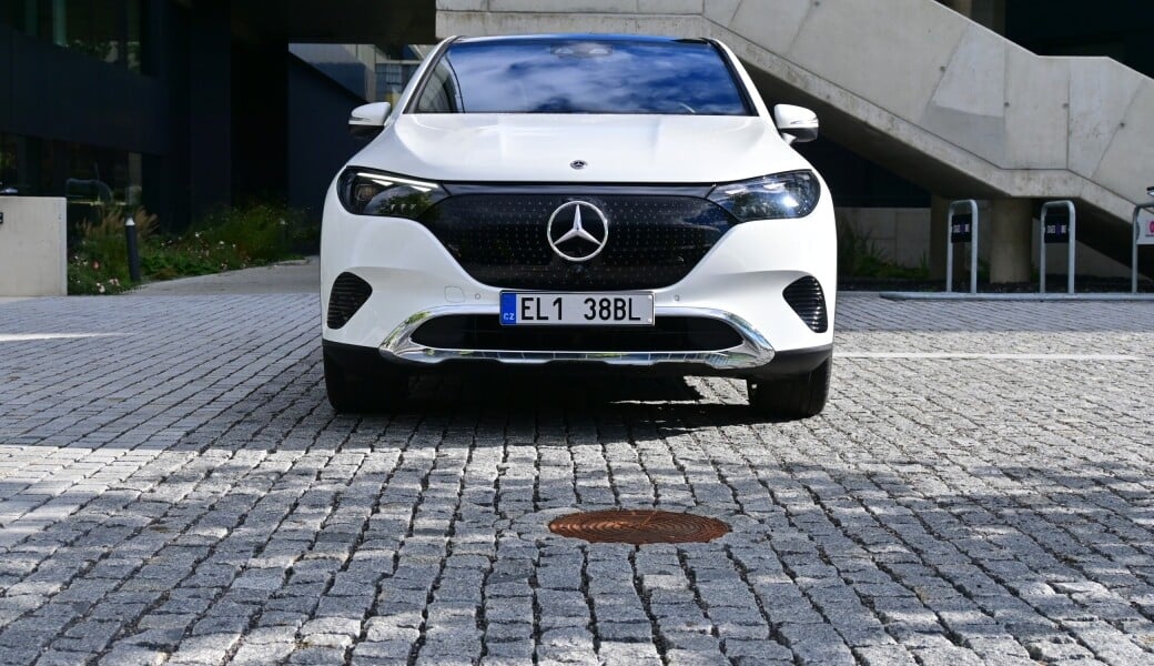 Mercedes-Benz EQE SUV