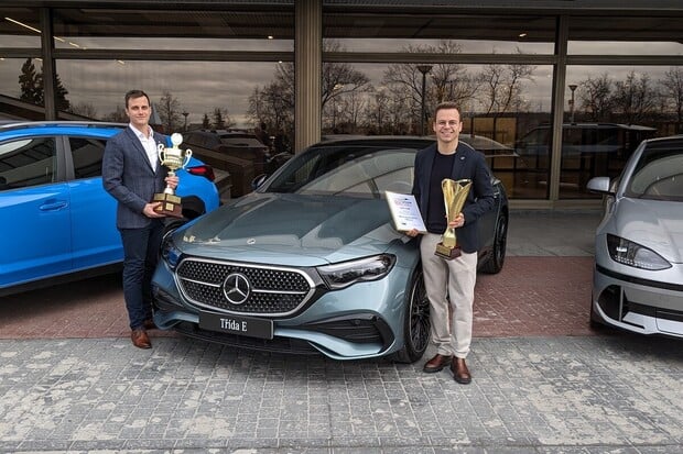 Autem roku 2024 v Česku se stal Mercedes-Benz třídy E. Porazil čisté elektromobily