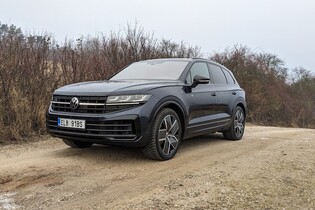 Testujeme modernizovaný Volkswagen Touareg R eHybrid