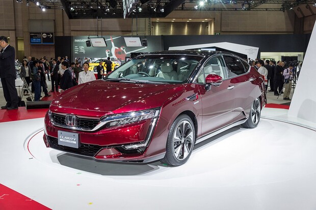 Honda Clarity EV to hraje na hmotnost a cenu, nikoli dojezd