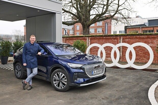 Více Audi, více kilometrů i zábavy. Projeli jsme lepší Audi Q4 e-tron