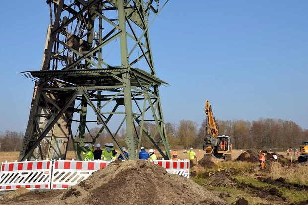Gigafactory Berlin po žhářském útoku opět vyrábí. Dříve, než se čekalo