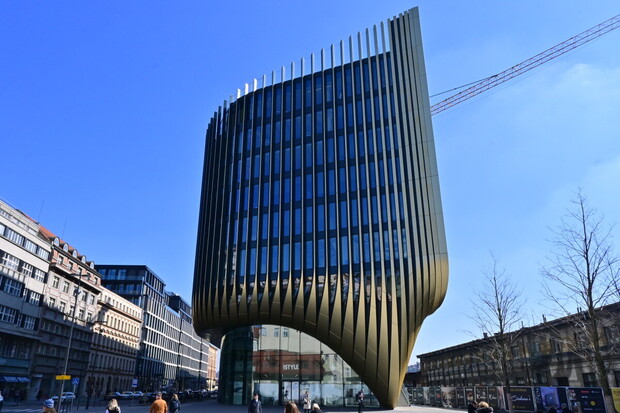 Podzemí Masaryčky je ráj pro elektromobily. Podívejte se do útrob