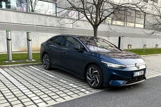 Volkswagen vylepšil své modely ID.4 a ID.7. Výbava je bohatší a ceny příznivější