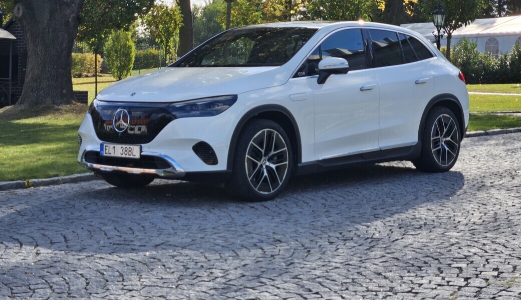 Jak rychle se nabije Mercedes-Benz EQE SUV?