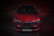 Alfa Romeo Milano. Hořká pilulka pro tradicionalisty, naděje pro automobilku – Kompletní představení