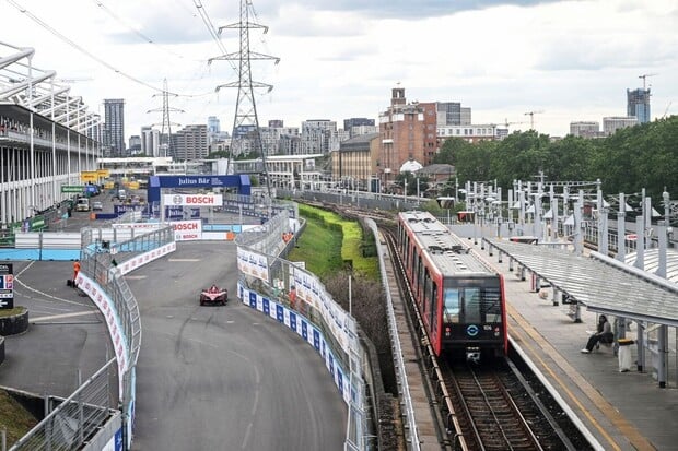 Další odklon od formátu Formule E. Z Londýna se závody přestěhují do Silverstone