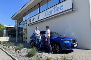 První majitel si přebral nové elektrické BMW v rámci dotačního programu