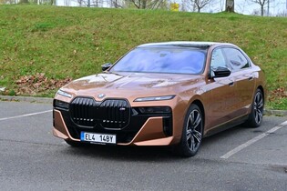 BMW obrací list. Chce se pustit do vývoje elektromobilů s prodlouženým dojezdem