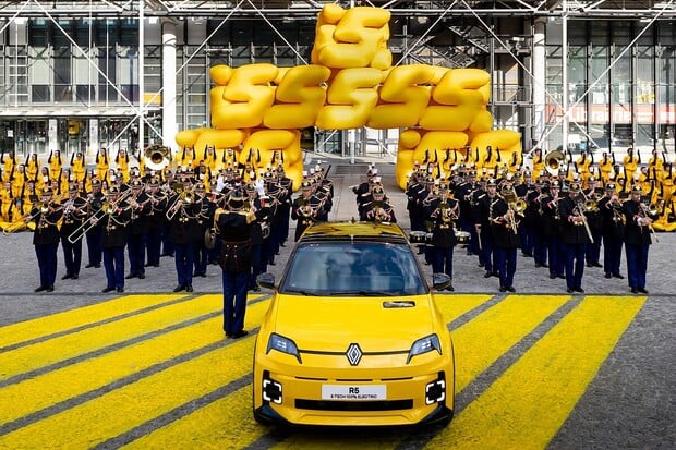Renault 5 našel cestu k výrobním úsporám. Stráví na lince méně času