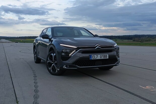 Citroën začal na českém trhu nabízet pro spoustu svých modelů funkci ChatGPT