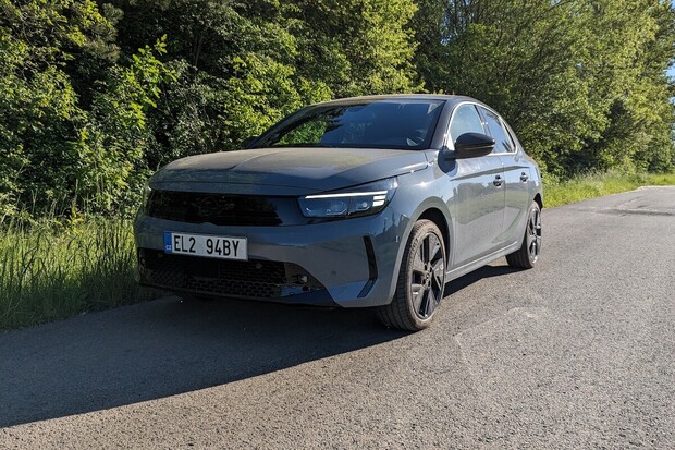 Testujeme modernizovaný a výkonnější Opel Corsa Electric