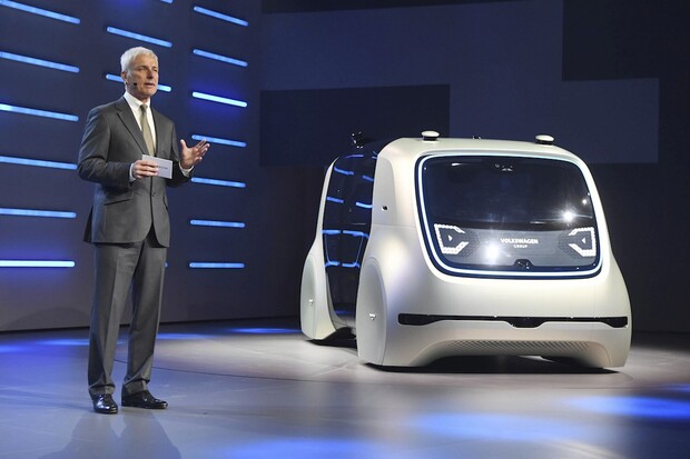 Volkswagen Sedric: poprvé zcela autonomně
