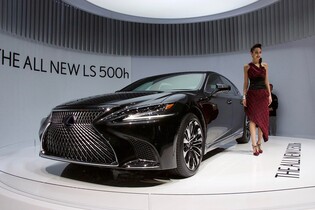 Hybridní Lexus LS 500h půjde proti Němcům. Čím je trumfne?