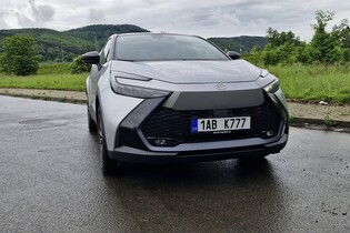 Toyota C-HR Hybrid 2.0 AWD-i (2024)