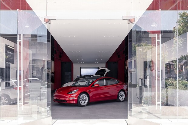 V Česku otevře druhý Tesla Store. Na známém místě 