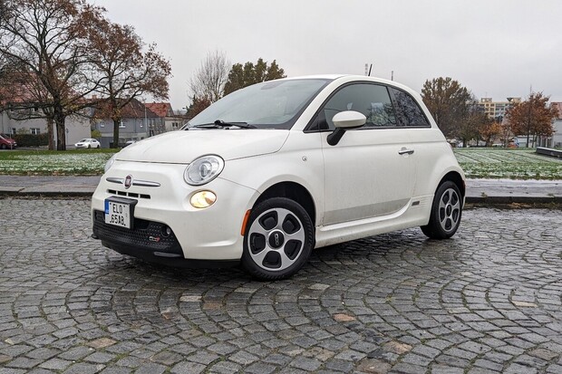 Bazarový Fiat 500e