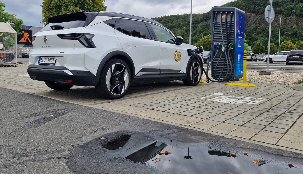 Jak rychle se skutečně nabije elektrický Renault Scenic E-Tech?