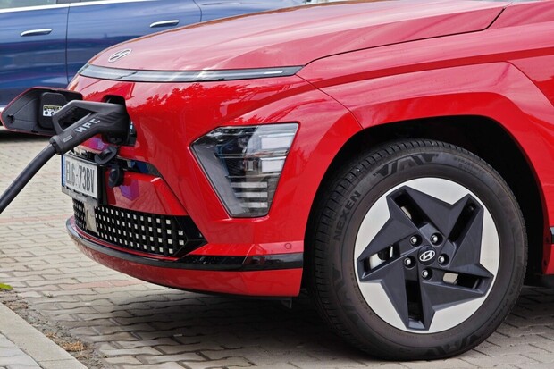 Stačí konkurenci? Vyzkoušeli jsme nabíjení nového Hyundai Kona