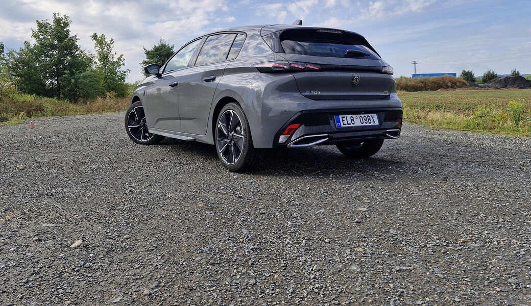 Peugeot e-308 GT (2024)