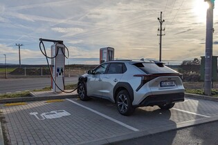 Jak rychle se nabíjí Toyota bZ4X