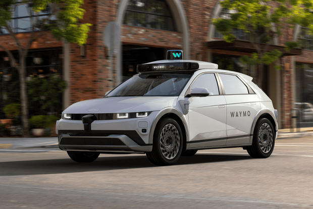 Waymo vyjíždí na dálnice, je to předzvěst budoucnosti autonomního řízení?