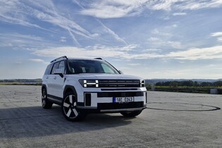 Už příští rok dorazí omlazený Hyundai Santa Fe. Přijde v nové verzi EREV