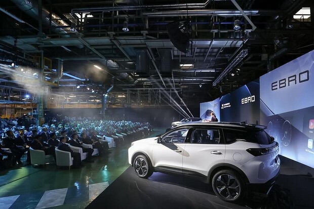 Chery zahájilo výrobu aut ve Španělsku. Na čisté elektromobily zatím nedošlo