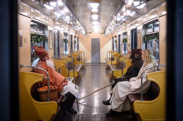 Tip na neděli. Vyrazte za Mikulášem historickým metrem