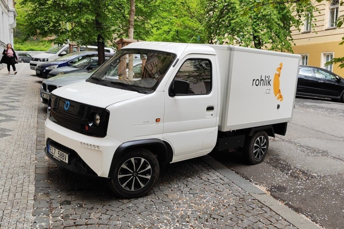 Rohlík.cz nasazuje do provozu elektromobily s baterií vyměněnou za 3 ...