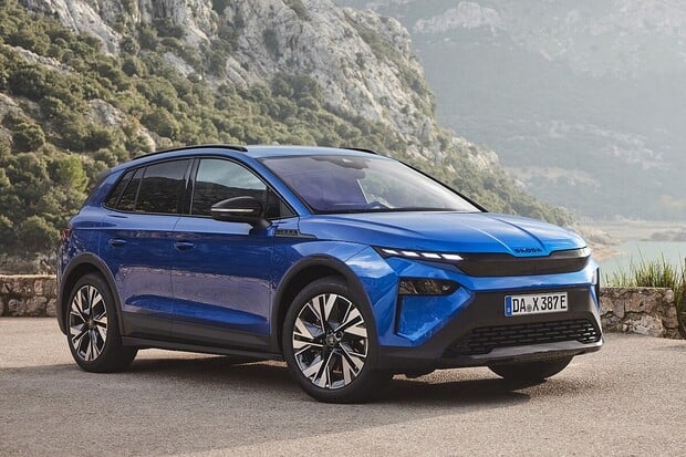 Elektromobily v Česku nabírají na síle. Škoda letí vzhůru, Tesla ztrácí dech