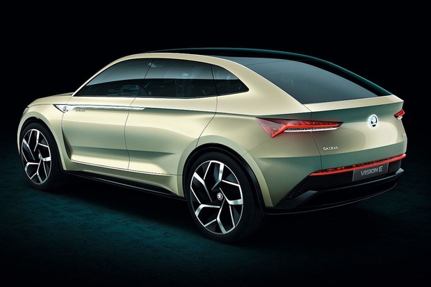 Škoda Vision E si troufne i na Teslu Model 3. Ta je prý moc drahá a nudná