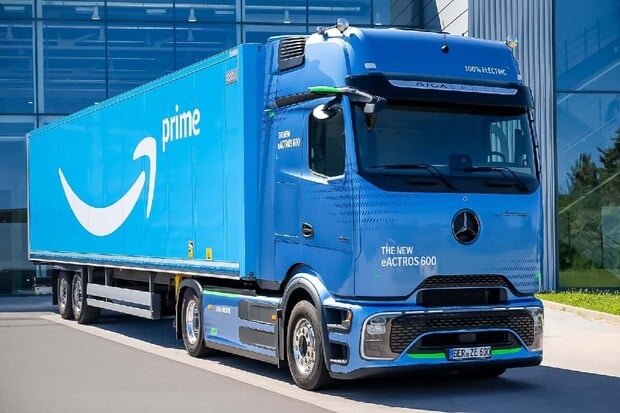 Amazon objednává přes 200 elektrických tahačů Mercedes-Benz eActros 600