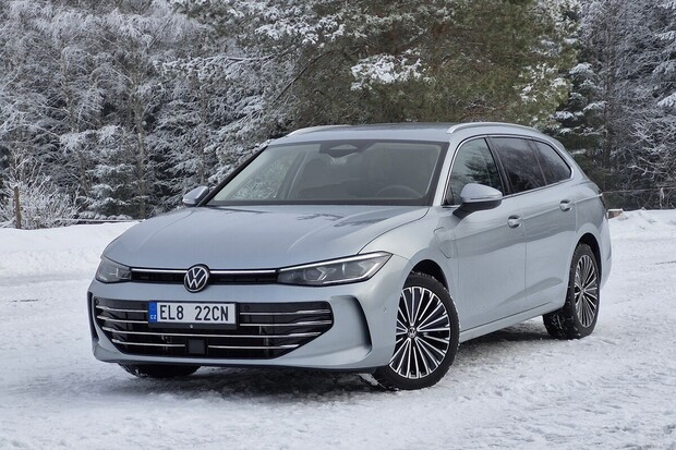 Volkswagen Passat Variant eHybrid (2025)