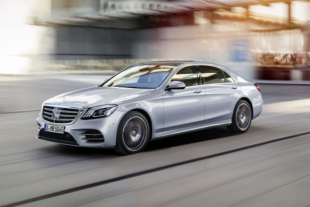 Modernizovaný Mercedes S vypadá stejně, má se však proměnit v dokonalost