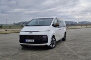 Test Hyundai Staria 1.6 T-GDI Hybrid Luxury (2025) – Vesmírný koráb pro sedm