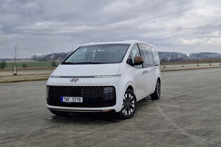 Hyundai Staria 1.6 T-GDI Hybrid Luxury (2025)