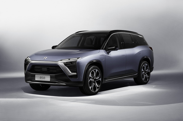 NIO začalo prodávát své elektrické SUV. Má 640 koní a stojí polovinu co Model X