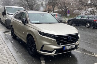 Testujeme Hondu CR-V e:PHEV jako auto městských přepravních služeb