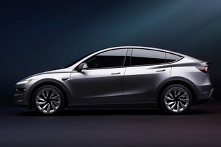 Omlazená Tesla Model Y skrývá překvapení. Ani její majitelé o něm často nevědí