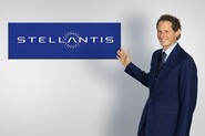 Stellantis hledá nového šéfa a chystá se k bolestivým řezům