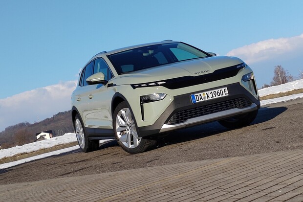 Škoda bezpečně. Elroq, Enyaq i Octavia znovu sbírají plný počet hvězd od Euro NCAP