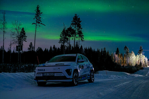 Expedice za ohnivou liškou elektromobily Hyundai Ioniq 6 a Hyundai Kona