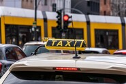 Zastupitelé navrhují, aby v Praze jezdila od roku 2030 jen elektrická a vodíková taxi