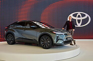Toyota šlape do elektromobility. Ukázala nám pět novinek – Velké představení z Bruselu + VIDEO