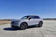 Test Honda HR-V e:HEV (2025) – Elektromobil se spalovacím srdcem