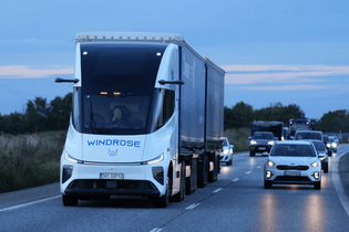 Čínská odpověď na Teslu Semi? Windrose nabíjí na plnou jízdu po Evropě i USA