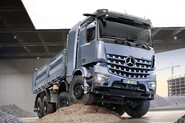 Mercedes-Benz Trucks uvádí elektrický model eArocs 400. Ročně jej vyrobí 150 kusů – Veletrh Bauma 2025