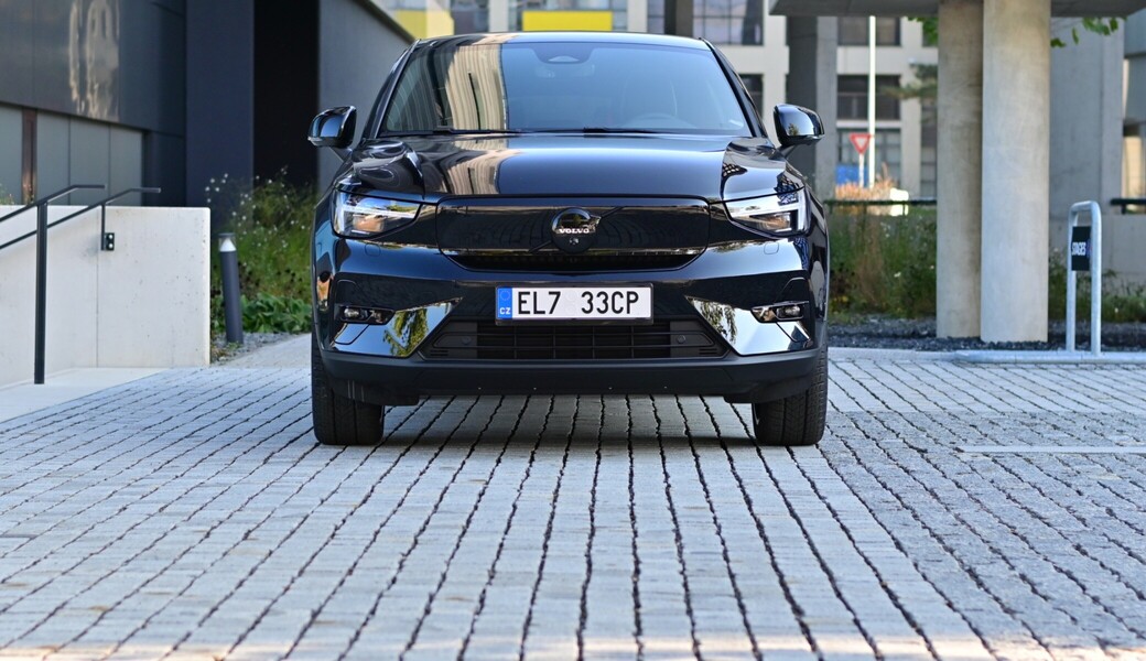 Volvo EC40 Black Edition Twin Motor Performance