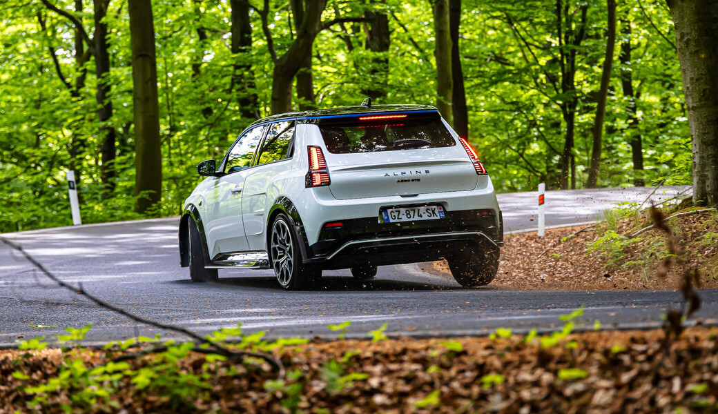 Ostrý elektromobil, co baví. Projeli jsme Alpine A290 GTS